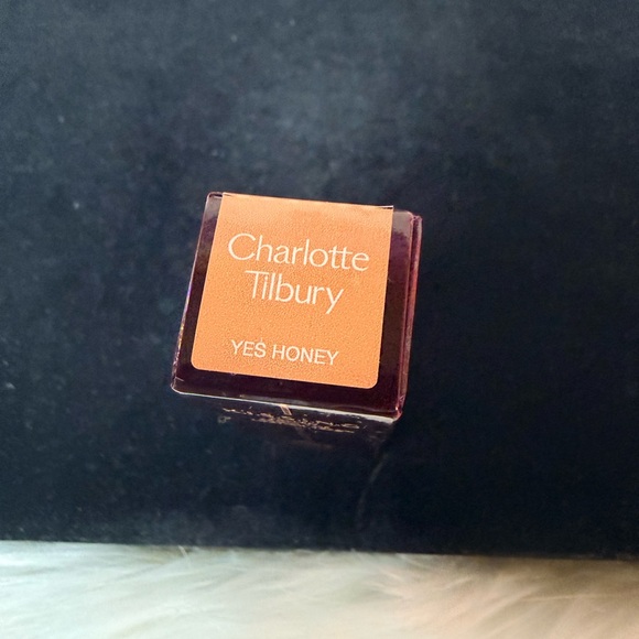 Charlotte Tilbury Yes Honey Lipstick - Picture 2 of 5